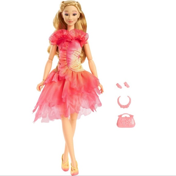 Universal Pictures Wicked Glinda Fashion Doll with Removable Fashions - Picture 2 of 6